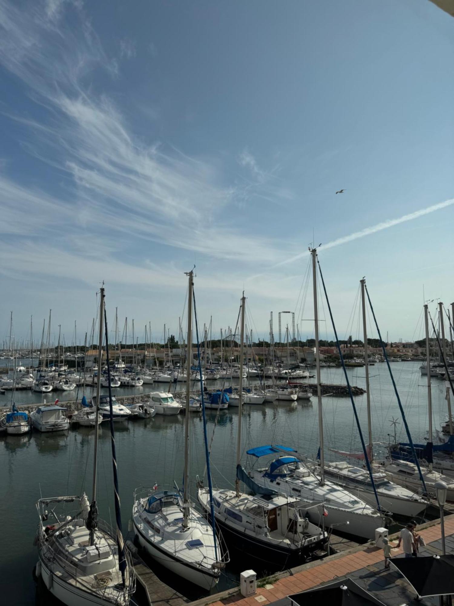 Studio Cosy Climatise Vue Sur Port 아그 외부 사진