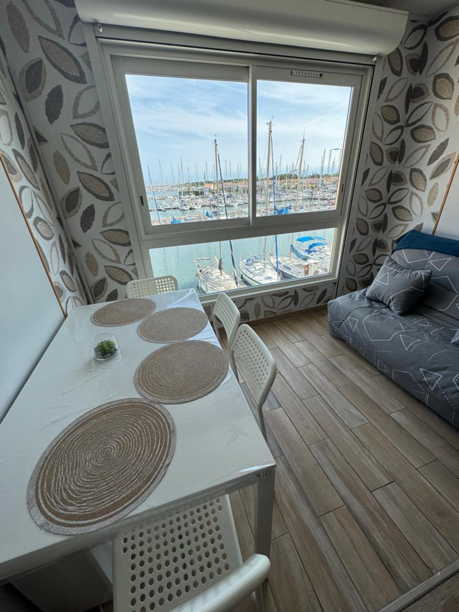 Studio Cosy Climatise Vue Sur Port 아그 외부 사진